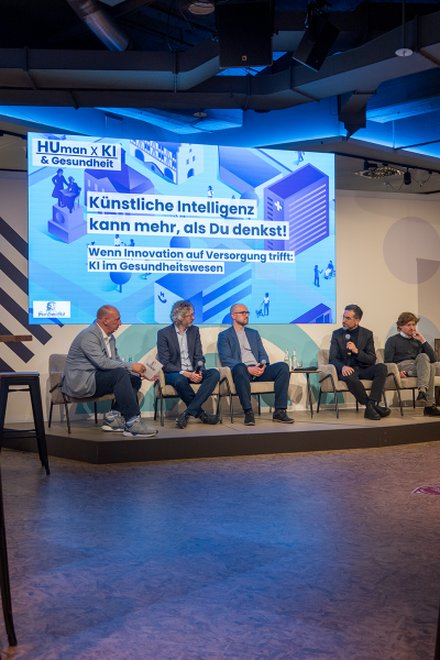 Projektbild: Präsentation der ParDi-App auf der Veranstaltungsreihe „Human x KI – Gesundheit" in Hanau